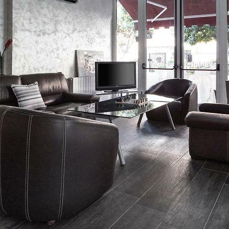 Hotel Saxon Римини Екстериор снимка