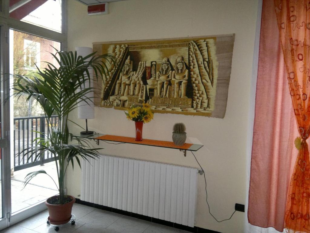 Hotel Saxon Римини Екстериор снимка