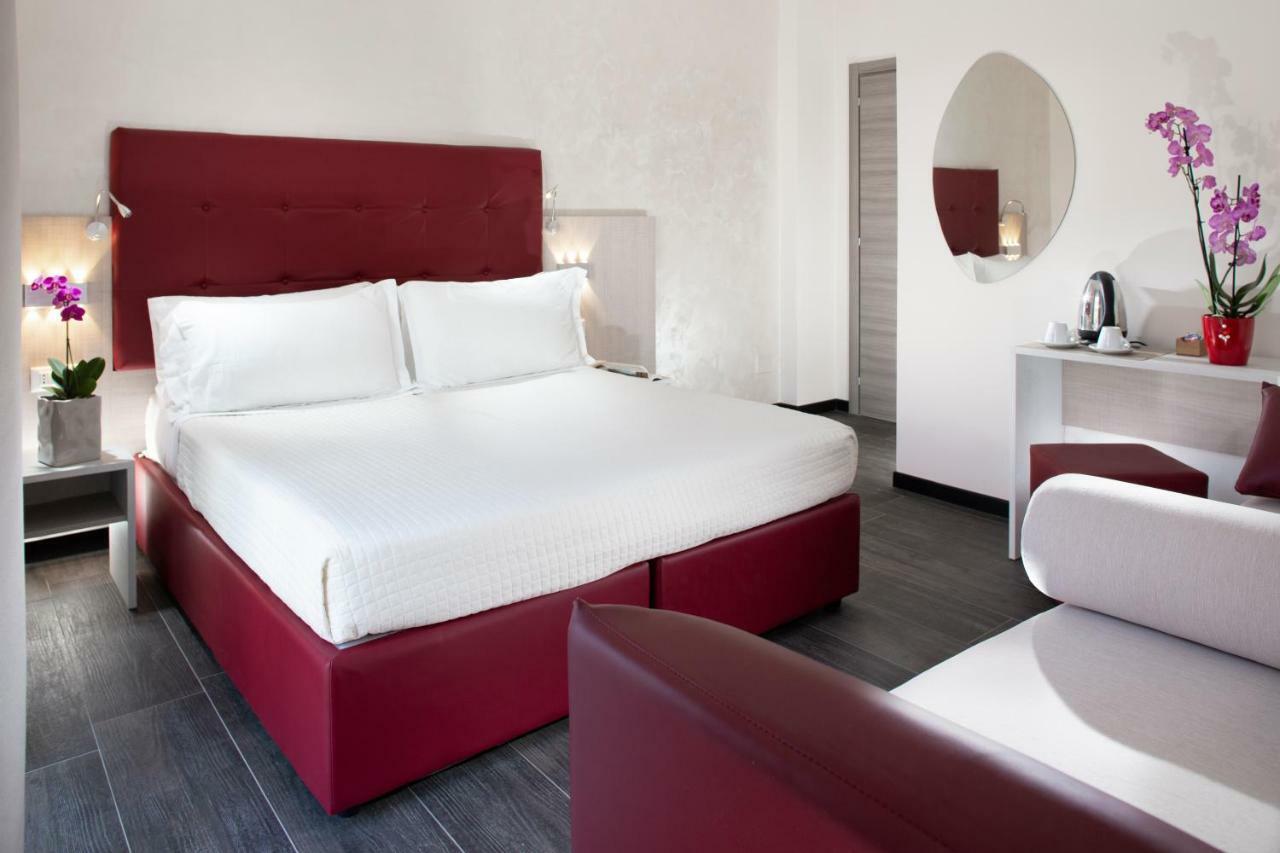 Hotel Saxon Римини Екстериор снимка