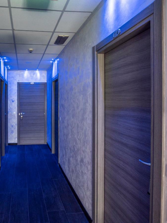 Hotel Saxon Римини Екстериор снимка